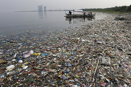 Загрязнение пластиковыми отходами